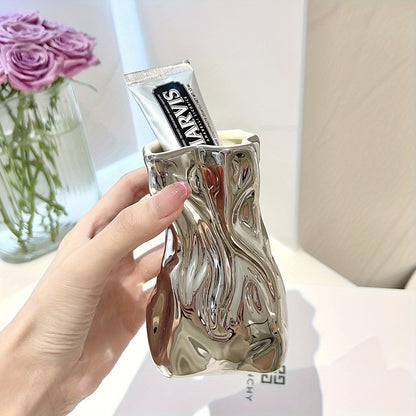 A Creamy Wind-bound Mouthwash Toothbrush Holder