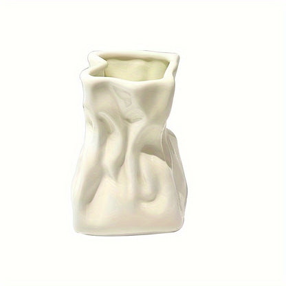 A Creamy Wind-bound Mouthwash Toothbrush Holder