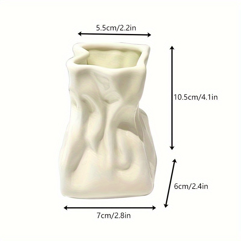 A Creamy Wind-bound Mouthwash Toothbrush Holder